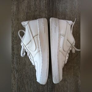 Nike Unisex Air Force 1 Shoes size 6.5Y